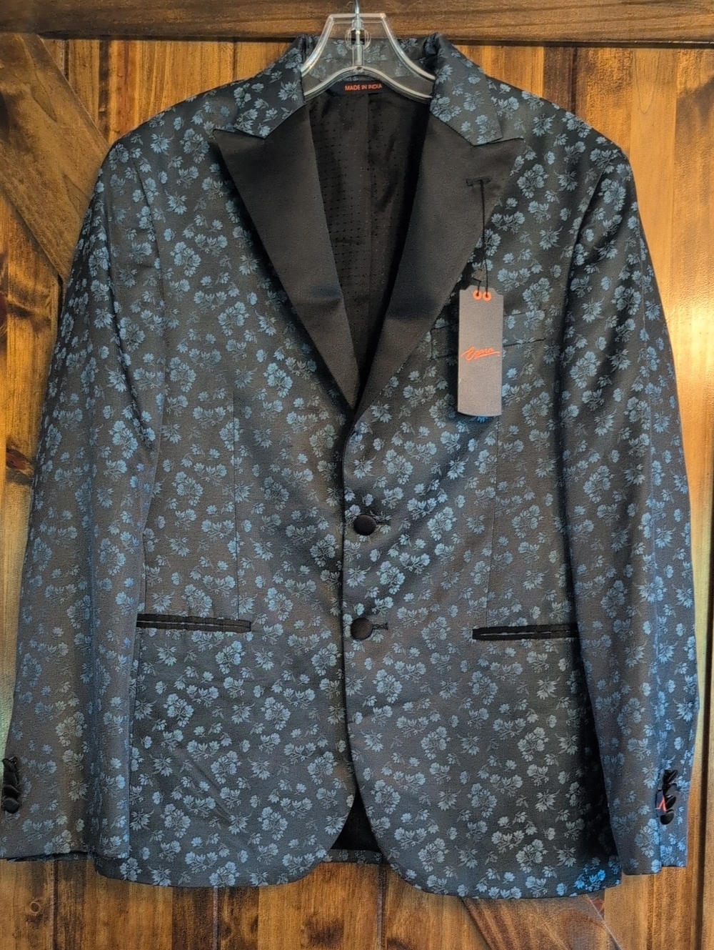 New Egara Black Blazer Suit Coat Blue Floral Jacquard & Satin Lapel Sz. 38 Short